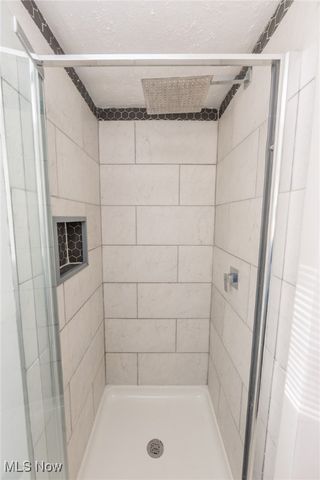 261 Madison Avenue, Akron, OH 44320