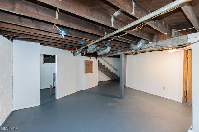 261 Madison Avenue, Akron, OH 44320