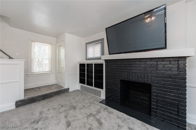 261 Madison Avenue, Akron, OH 44320