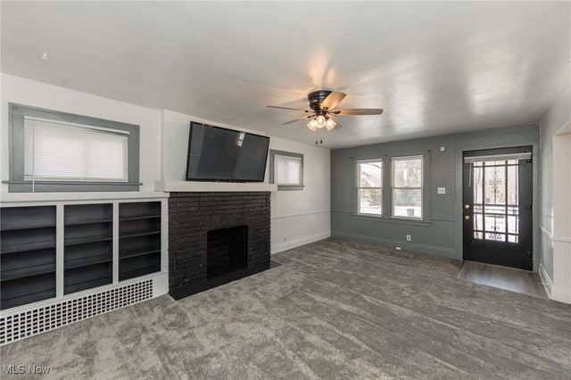 261 Madison Avenue, Akron, OH 44320