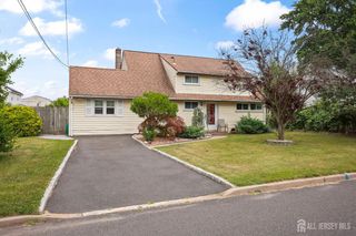 4 Farmbrook Drive, Old Bridge, NJ 08857