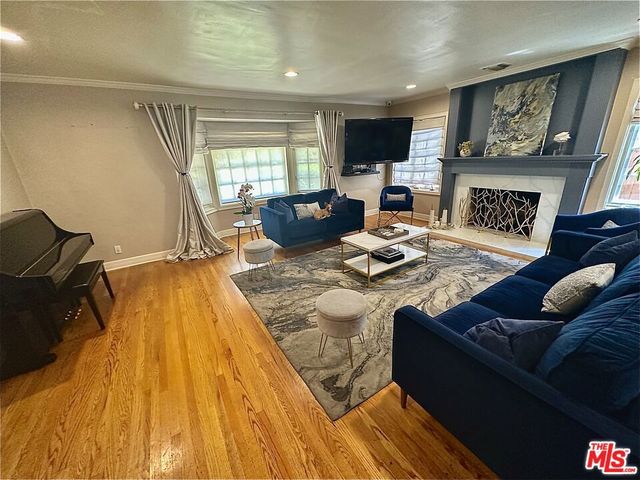 6618 Moore Drive, Los Angeles, CA 90048