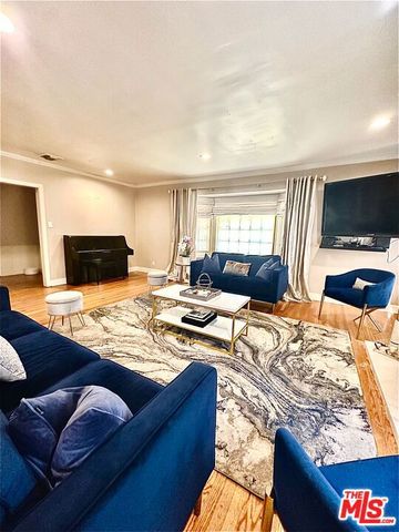 6618 Moore Drive, Los Angeles, CA 90048