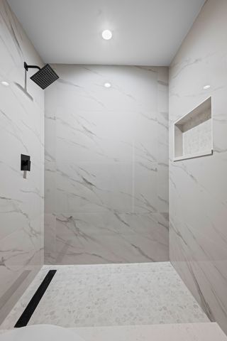 705 W Central Avenue A8, Mount Prospect, IL 60056