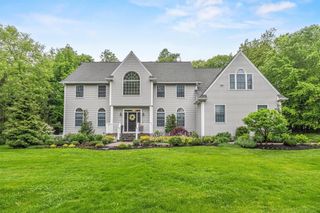 56 Londonderry Lane, Somers, NY 10589