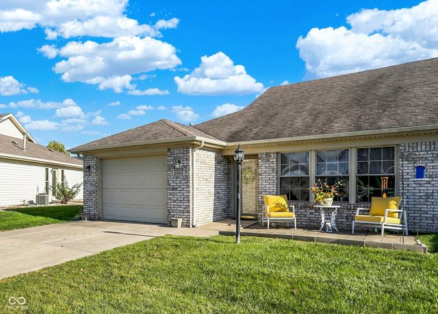 2090 Pelican Drive, Franklin, IN 46131