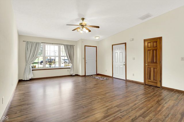 2090 Pelican Drive, Franklin, IN 46131