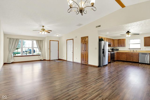 2090 Pelican Drive, Franklin, IN 46131