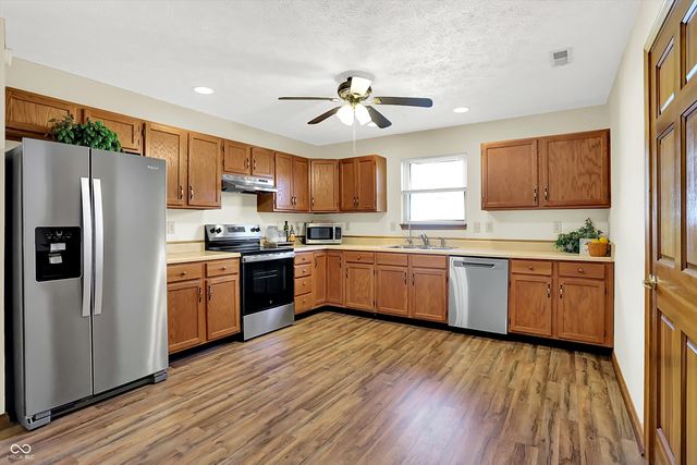 2090 Pelican Drive, Franklin, IN 46131