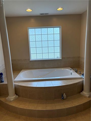 2500 Rock Creek DR, Chesapeake, VA 23325