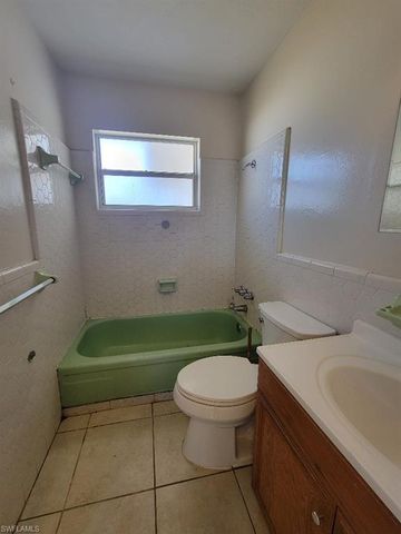 122 Texas RD, Lehigh Acres, FL 33936