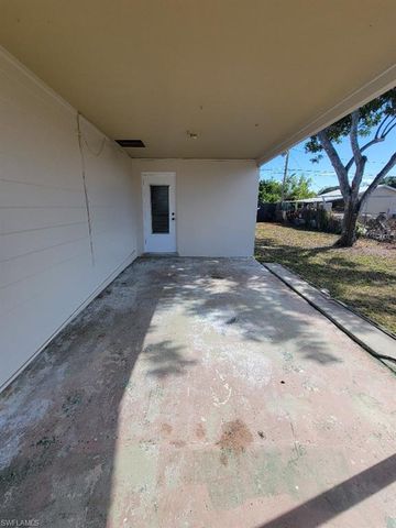 122 Texas RD, Lehigh Acres, FL 33936