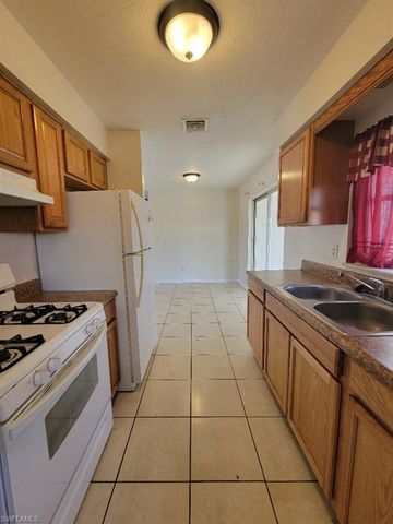 122 Texas RD, Lehigh Acres, FL 33936