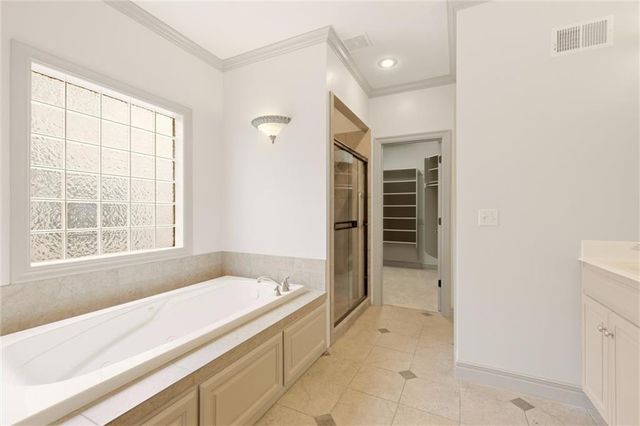 5272 W 150th Terrace, Leawood, KS 66224