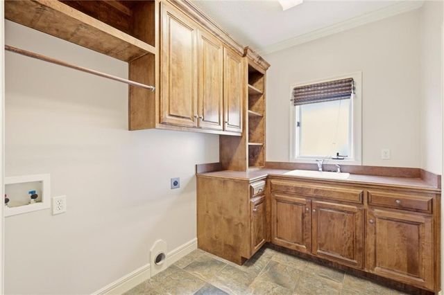 5272 W 150th Terrace, Leawood, KS 66224