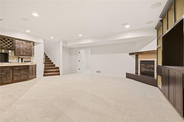 5272 W 150th Terrace, Leawood, KS 66224