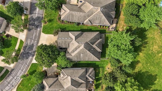 5272 W 150th Terrace, Leawood, KS 66224