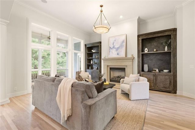5272 W 150th Terrace, Leawood, KS 66224