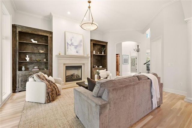 5272 W 150th Terrace, Leawood, KS 66224