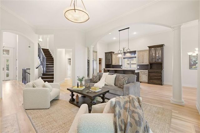 5272 W 150th Terrace, Leawood, KS 66224