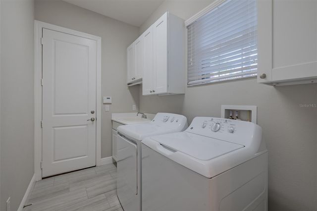 4916 GRAND BANKS DRIVE, Wimauma, FL 33598