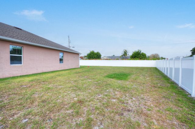557 SW Columbus Drive, Port St. Lucie, Port St Lucie, FL 34953