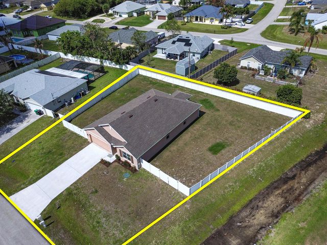 557 SW Columbus Drive, Port St. Lucie, Port St Lucie, FL 34953