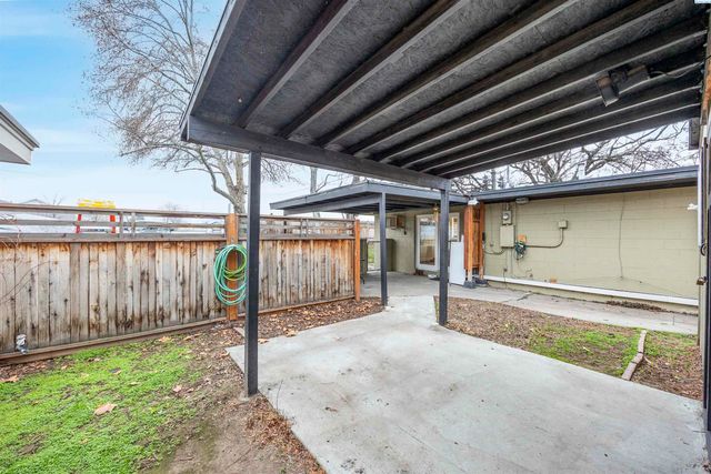 2722 W 7th Ave, Kennewick, WA 99336