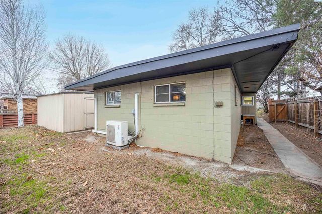 2722 W 7th Ave, Kennewick, WA 99336