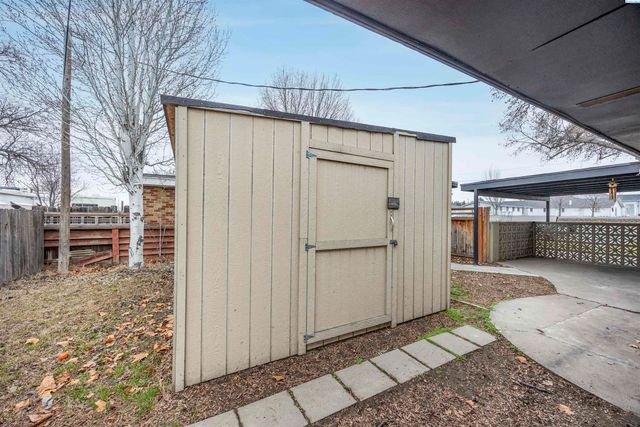 2722 W 7th Ave, Kennewick, WA 99336