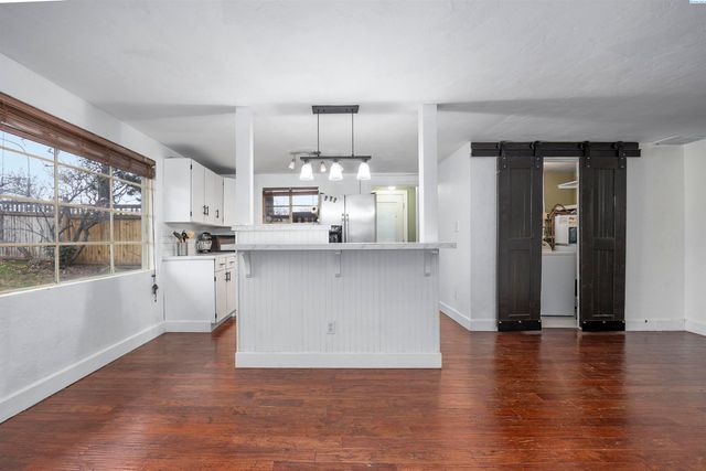 2722 W 7th Ave, Kennewick, WA 99336