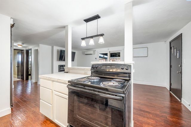 2722 W 7th Ave, Kennewick, WA 99336