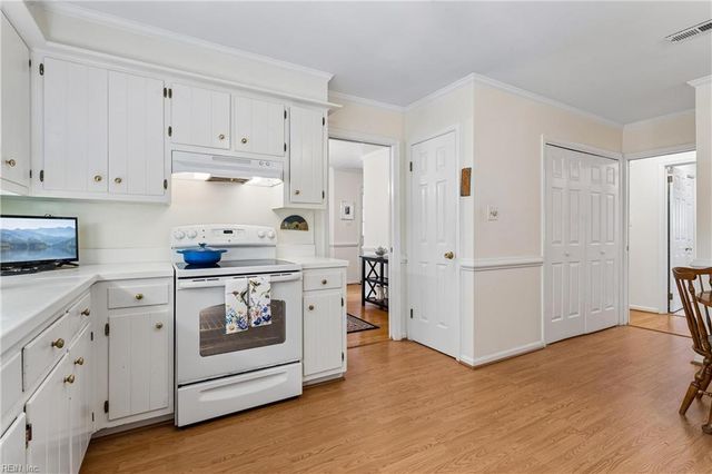 120 Sloane PL, Newport News, VA 23606