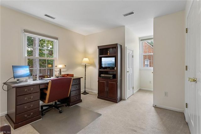 120 Sloane PL, Newport News, VA 23606