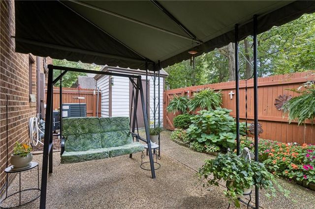 120 Sloane PL, Newport News, VA 23606