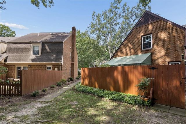 120 Sloane PL, Newport News, VA 23606