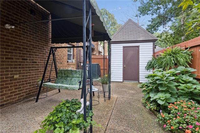 120 Sloane PL, Newport News, VA 23606