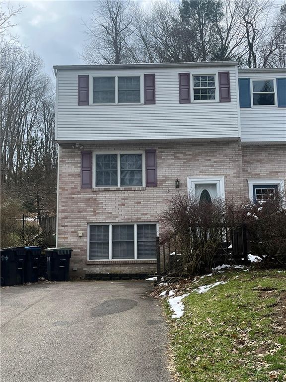 538 Pine Line Dr, Mccandless, PA 15237