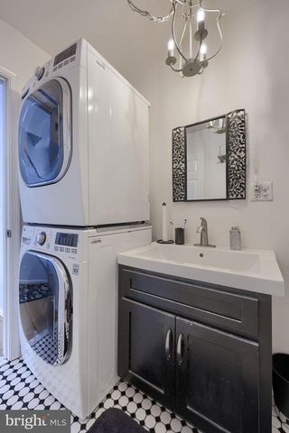 138 MOORLAND CT, Lititz, PA 17543