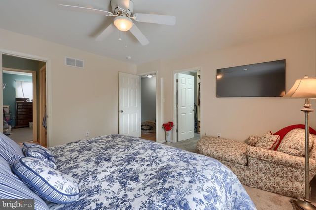 138 MOORLAND CT, Lititz, PA 17543