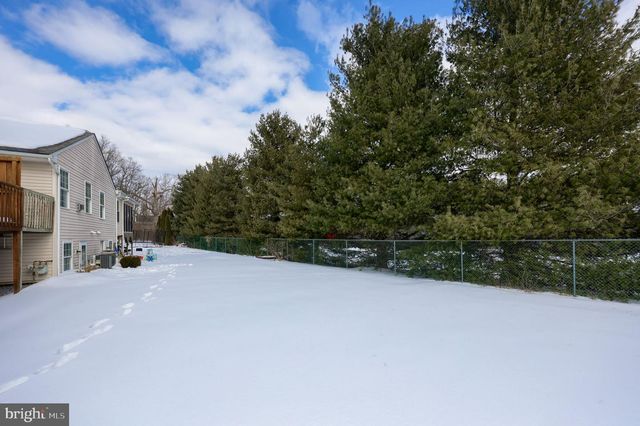 138 MOORLAND CT, Lititz, PA 17543