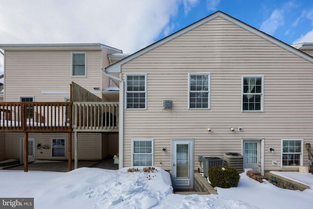 138 MOORLAND CT, Lititz, PA 17543