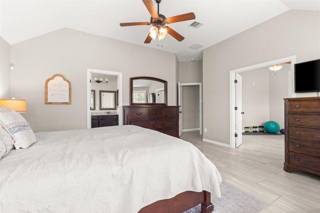 26014 Kingshill Drive, Kingwood, TX 77339