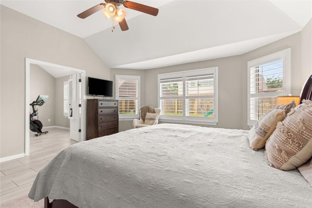 26014 Kingshill Drive, Kingwood, TX 77339