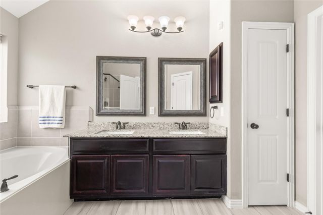 26014 Kingshill Drive, Kingwood, TX 77339