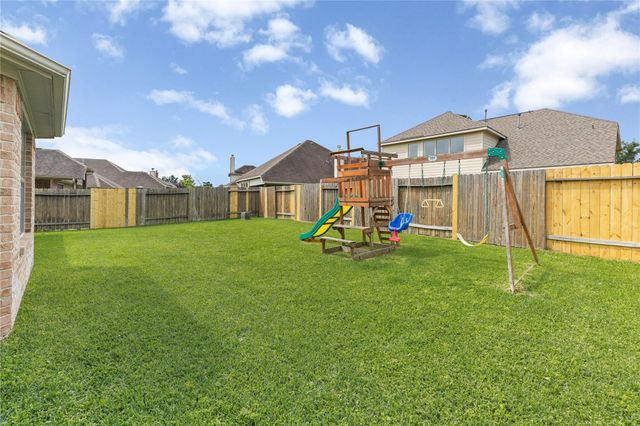26014 Kingshill Drive, Kingwood, TX 77339