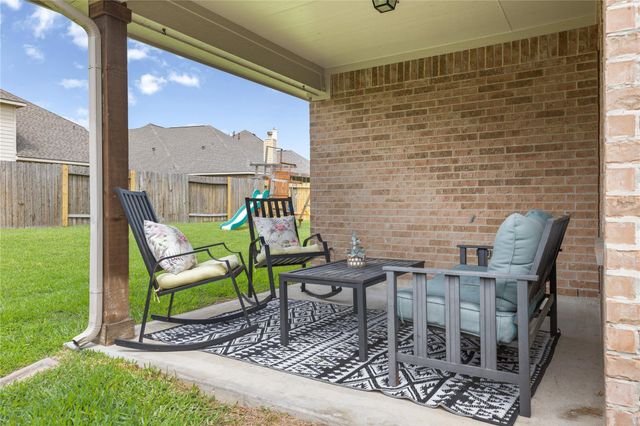 26014 Kingshill Drive, Kingwood, TX 77339