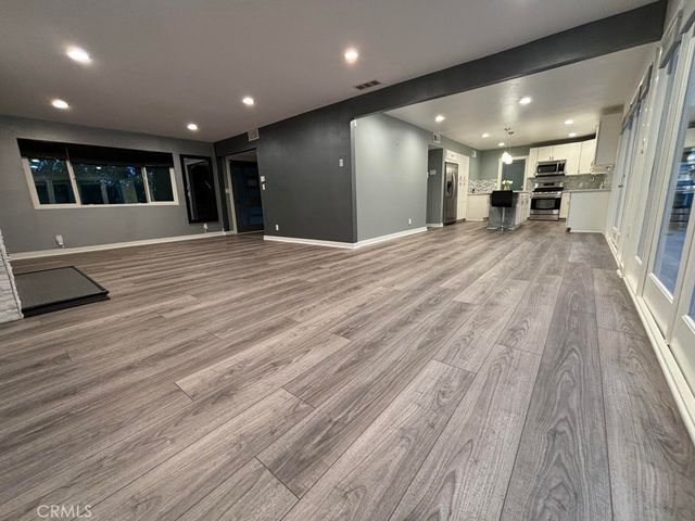 8731 Topanga Cyn. Blvd., West Hills, CA 91304