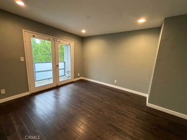8731 Topanga Cyn. Blvd., West Hills, CA 91304