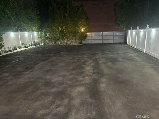 8731 Topanga Cyn. Blvd., West Hills, CA 91304